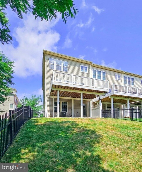 Building Photo - 518 Bolin Terrace