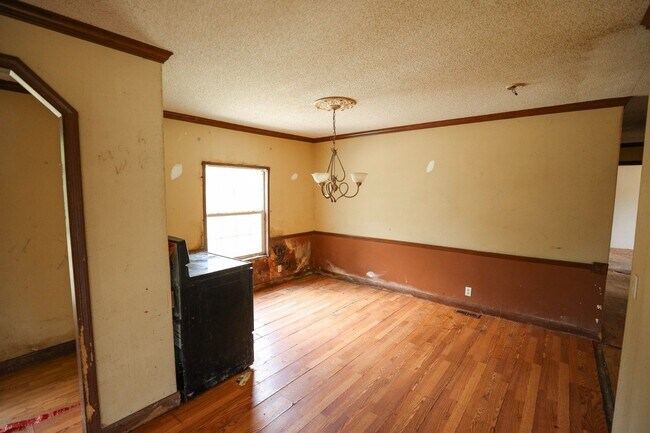 Building Photo - 120 Aker Holt Rd