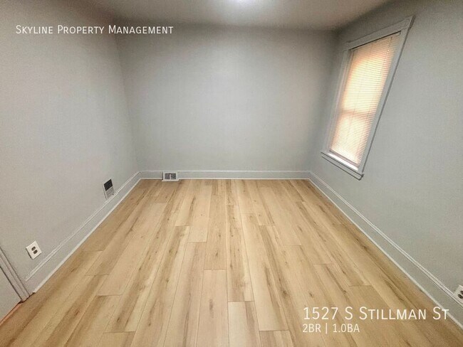 Building Photo - 1527 S Stillman St