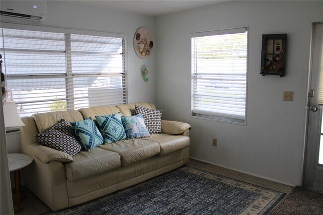 Building Photo - 10315 Cortez Rd W