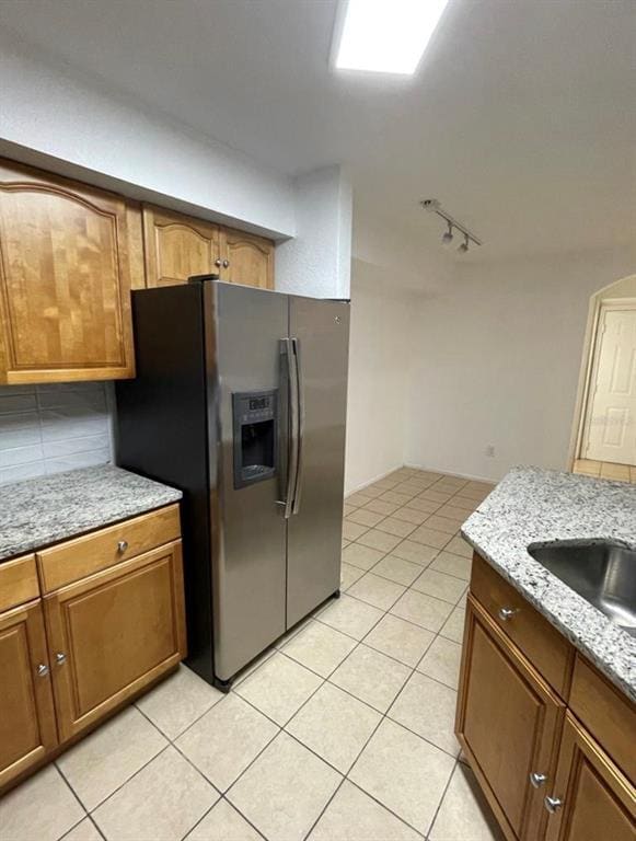 Building Photo - 827 Camargo Way