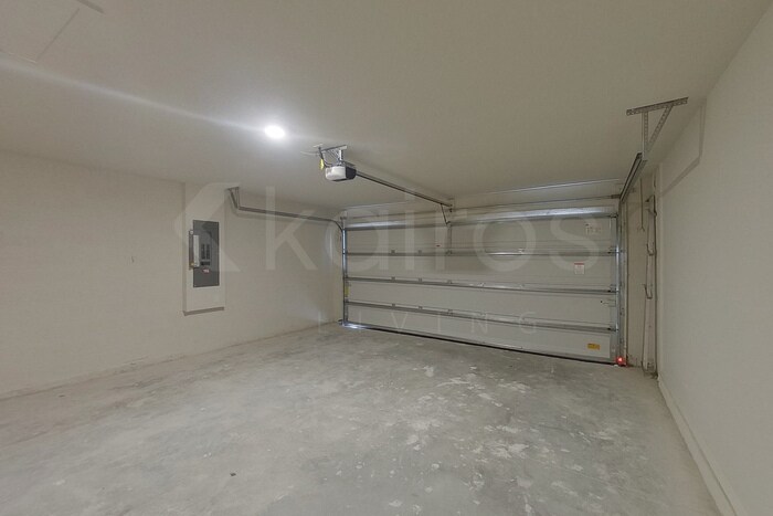 Building Photo - 1190 S San Mateo Dr