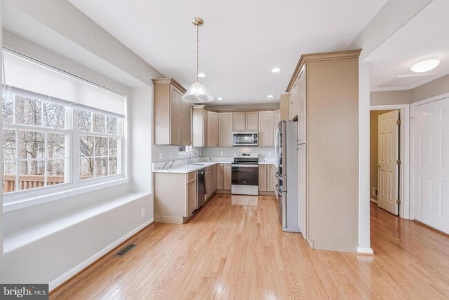 Building Photo - 21765 Tottenham Hale Ct