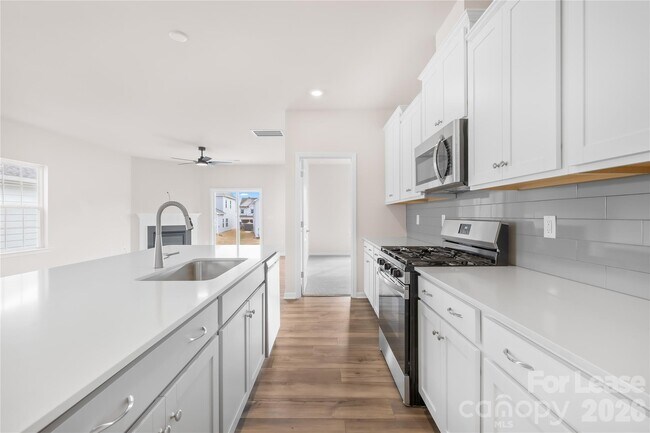 Building Photo - 1609 Swallow Tail Dr