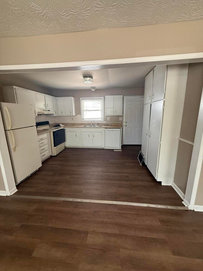 Building Photo - 1315 Stephen Foster Dr