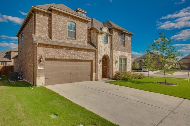 Building Photo - 1300 Mustang Brook Ln