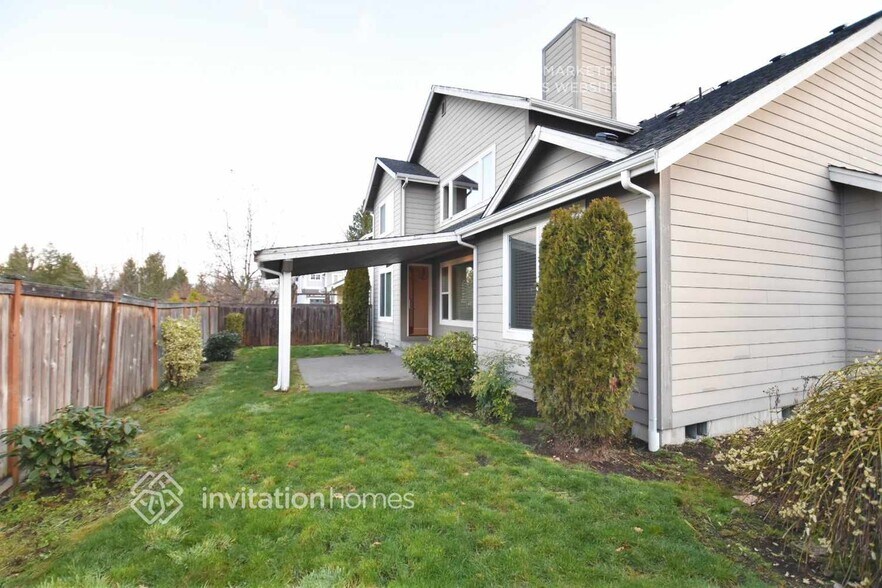 Building Photo - 12116 182nd Ave E