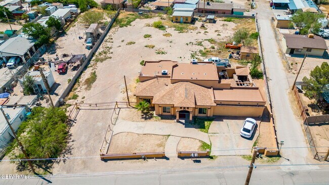 Building Photo - 248 S Moon Rd