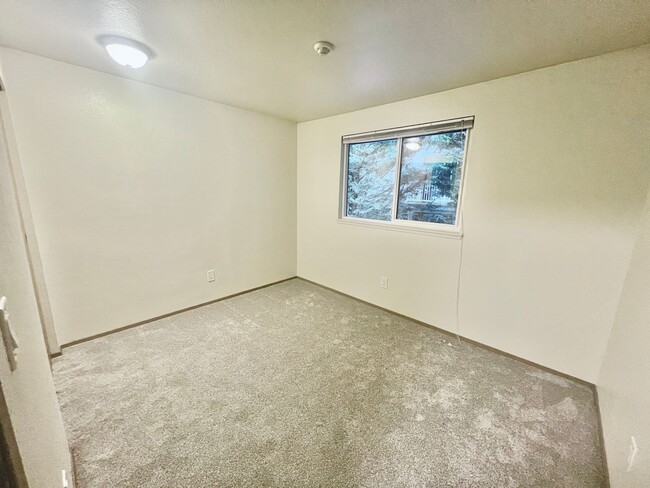 Building Photo - 2Bd/1Ba Lynwood Apartment