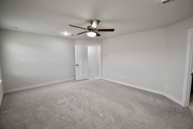 Building Photo - 7111 Waterwheel St SW