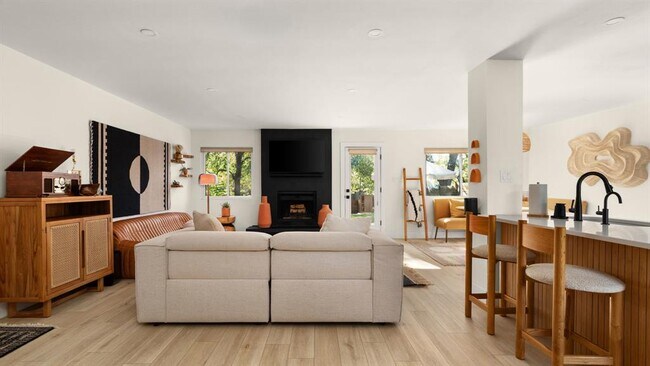 Building Photo - 2409 Shiloh Dr