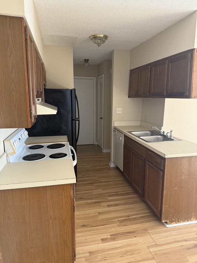 Building Photo - 505 63rd Ave N