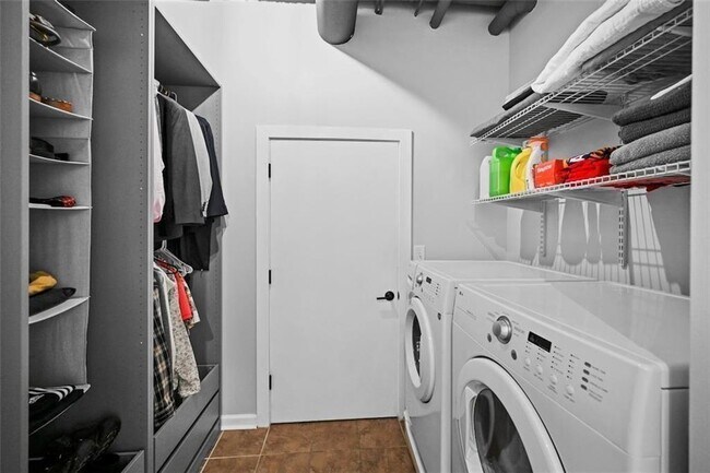 Building Photo - 878 Peachtree St NE