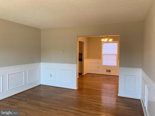 Building Photo - 12118 Birchview Dr