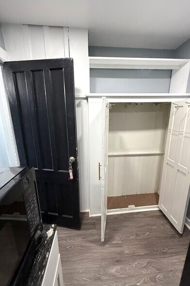 Building Photo - 1211 Madison St