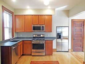 Building Photo - 18 Aldersey St