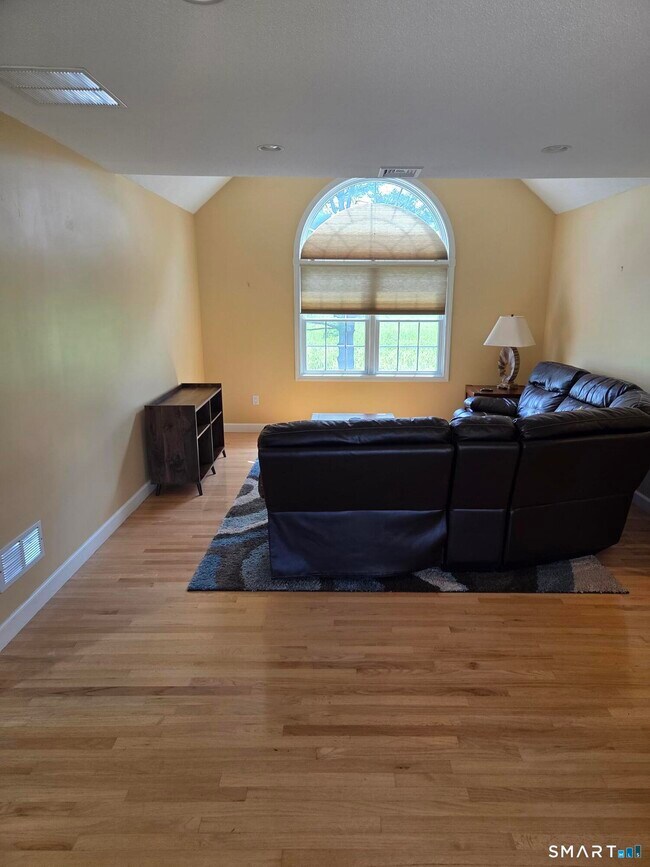 Building Photo - 216 Wells Rd