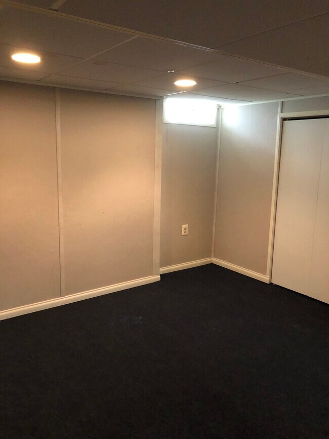 Building Photo - 18996 Elkhart St