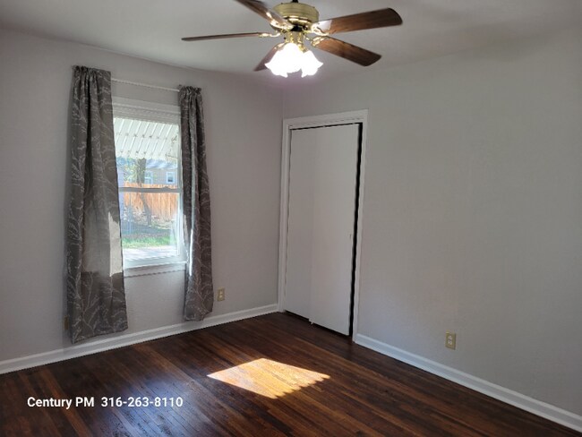 Building Photo - 219 S St Paul St