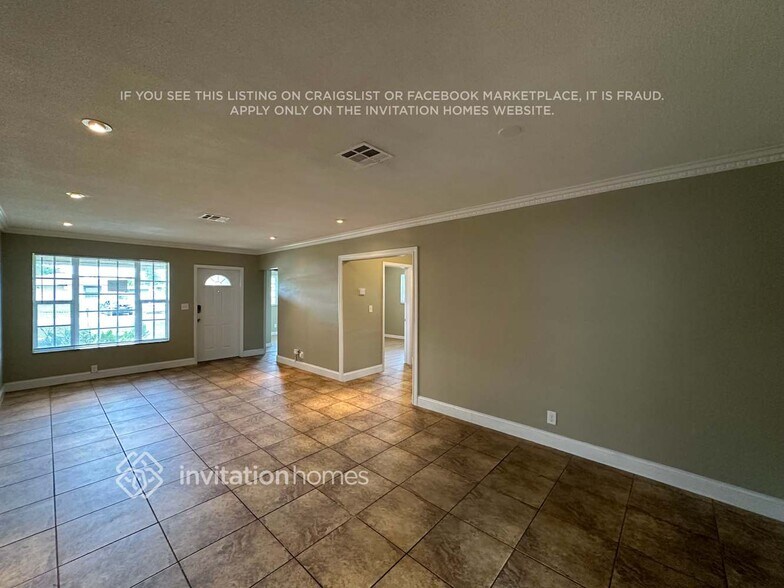 Building Photo - 5430 SW 21st St