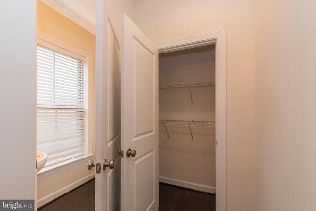 Building Photo - 14337 Potomac Heights Ln