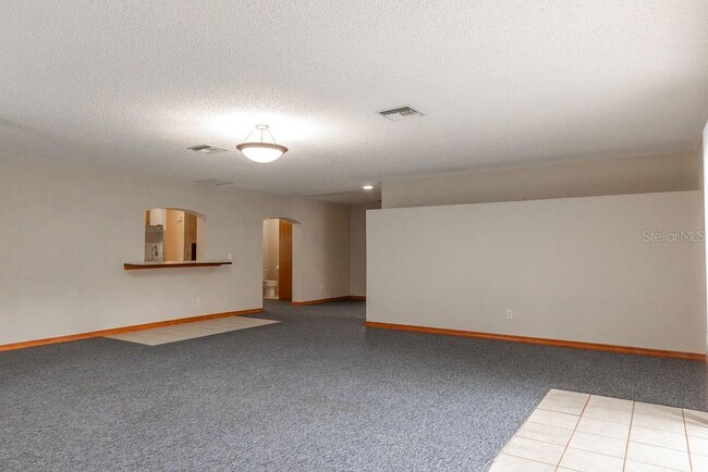 Building Photo - 155 Bluefield Ave
