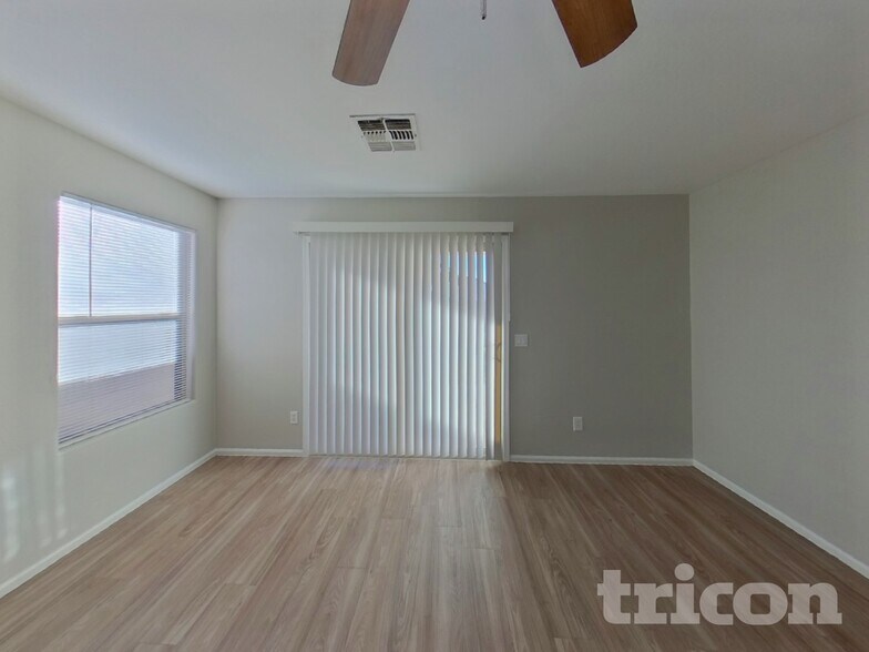 Building Photo - 40399 W Thornberry Ln