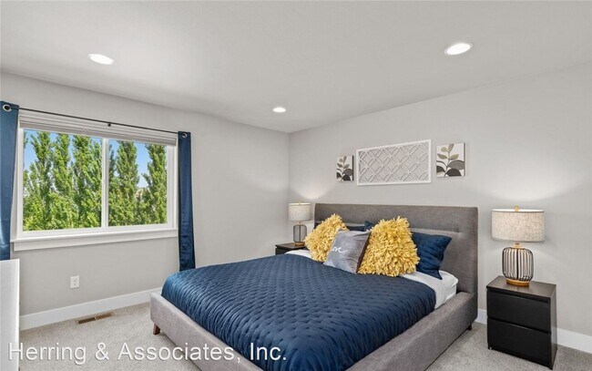 Building Photo - 3 br, 3 bath House - 3020 Riverview Lane