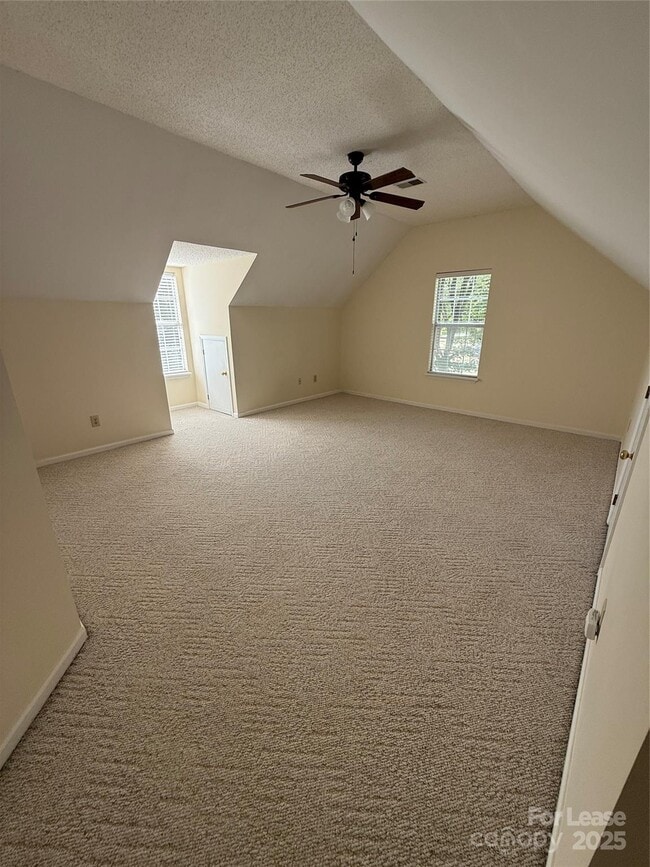 Building Photo - 9001 Warbler Ct