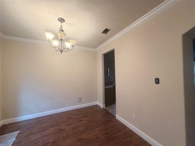 Building Photo - 3202 Palacious Falls Lane