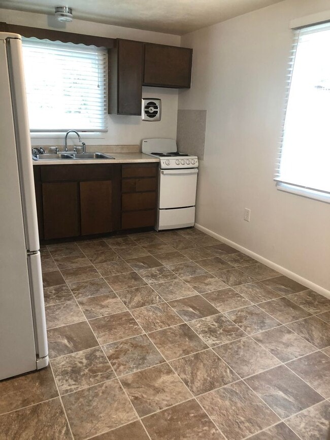 Building Photo - *LEASE TAKEOVER* Charming 1-Bedroom Home – Just 5 Minutes South of Rexburg!