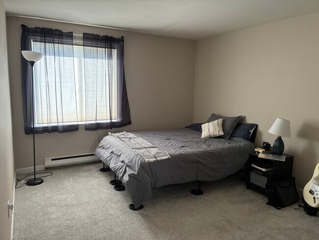 in bedroom-facing west - 7001 Sand Point Way NE