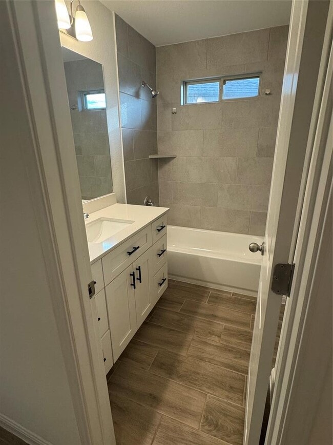 Building Photo - 113 Caterpillar Ln