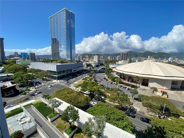 Building Photo - 909 Kapiolani Blvd