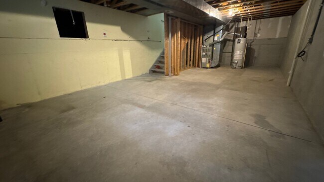 Building Photo - 7421 Spring Run Dr