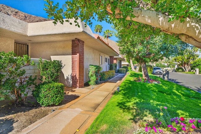 Building Photo - 77825 Cottonwood Cove