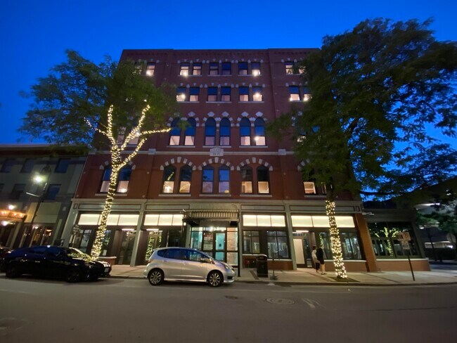Building Photo - 83 Hanover St