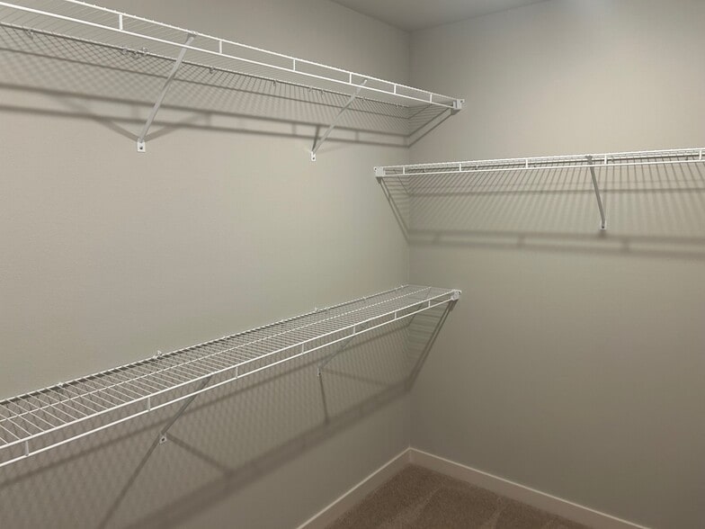 Primary Closet - 535 Withers Ct SE