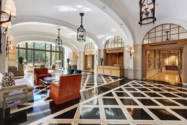 Building Photo - 441 W Deming Pl