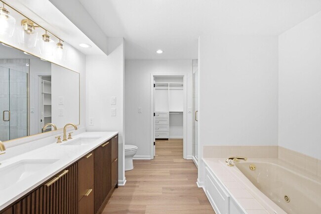 Building Photo - 3711 Shadow Glen Ct