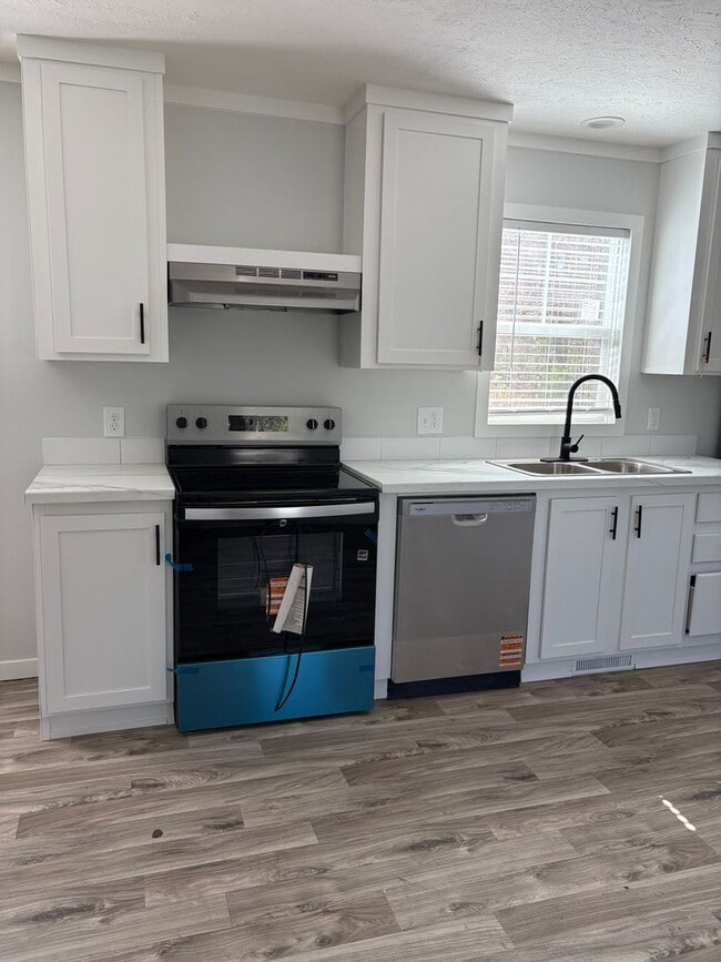 Building Photo - 127 Hubert Blvd