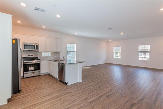 Building Photo - 1437 Weatherford Ln