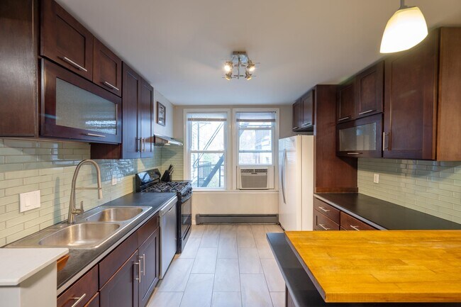 Building Photo - 46 Wayne St