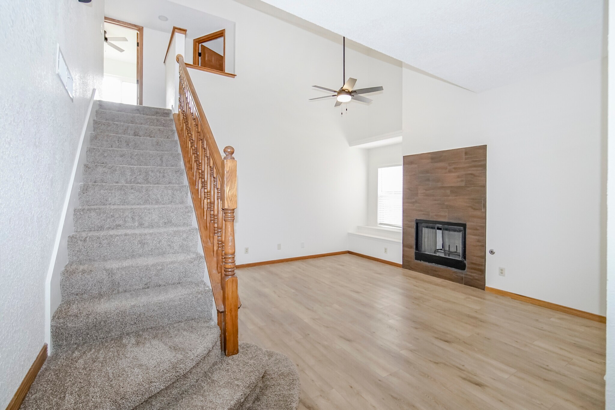 Building Photo - 929 Totonaca Ln