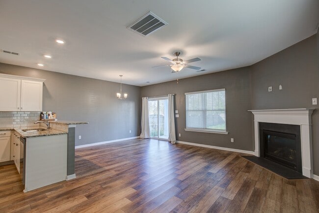 Building Photo - 416 Sandfarm Trail