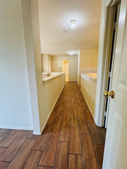 Building Photo - 931 Sierra Springs Ln