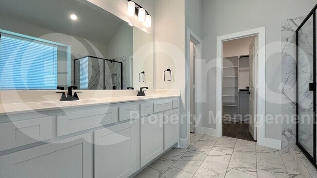 Building Photo - 6300 Mulberry Creek Ln