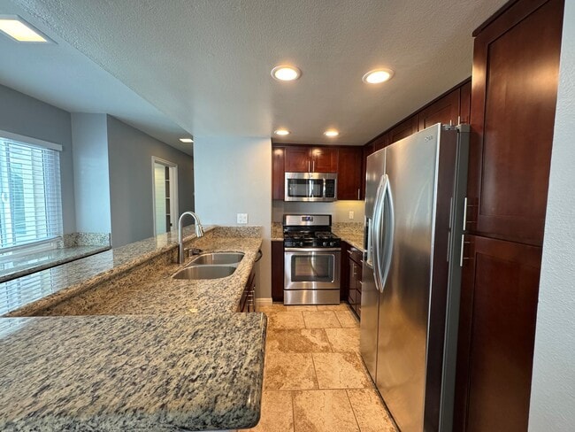 Building Photo - Stunning 2Bd/2Ba Home in Yorba Linda!