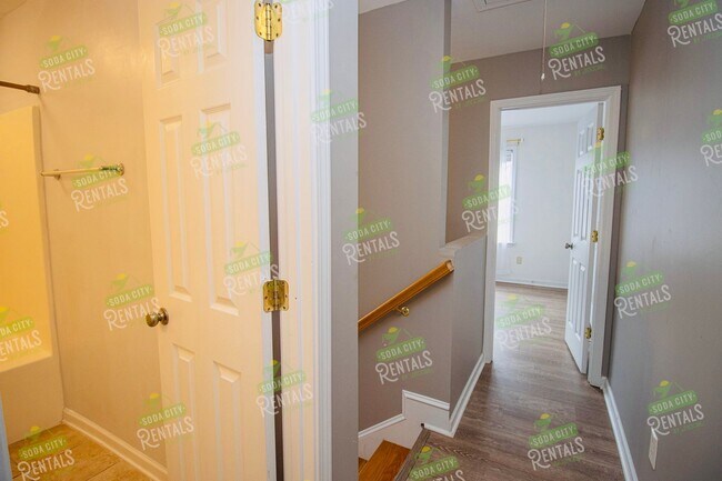 Building Photo - Pre-Lease for July 15 2026- 3 Bedroom, 2.5...