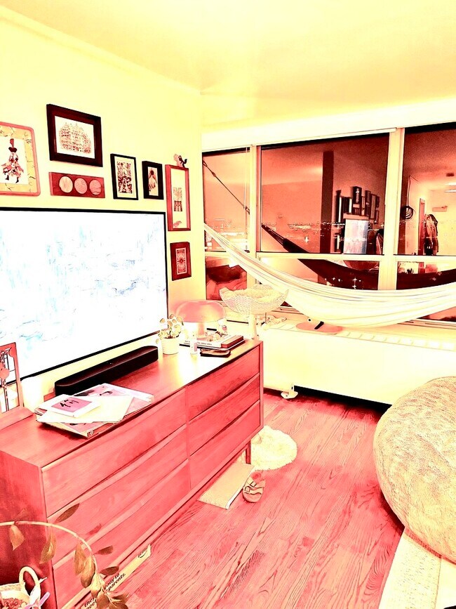 Building Photo - 3550 N Lake Shore Dr